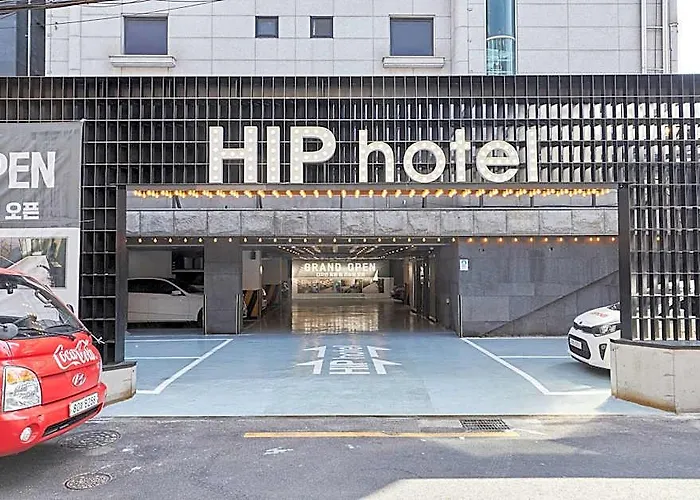 Sinchon Boutique Hip Seoul