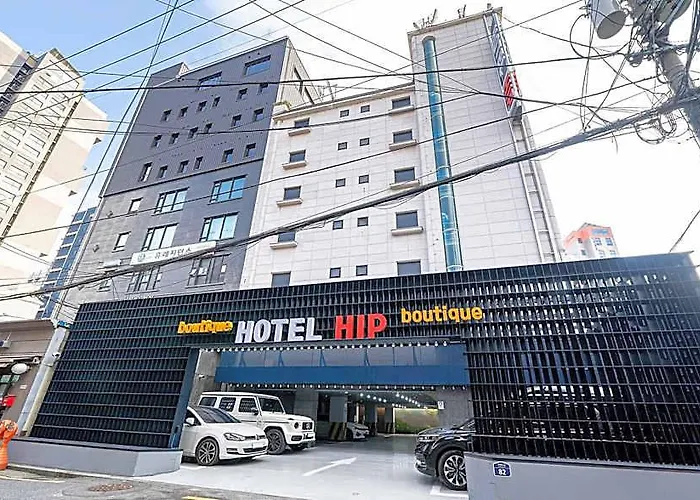 Sinchon Boutique Hip