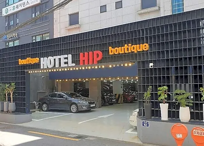 Sinchon Boutique Hip