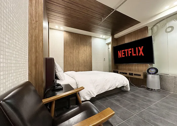 Sinchon Boutique Hip Hotel 2*